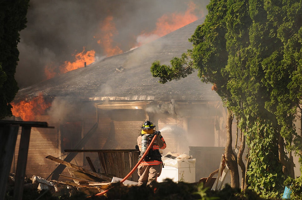 22170587_web1_copy_200718-CPL-Robson-Vacant-House-Fire_3