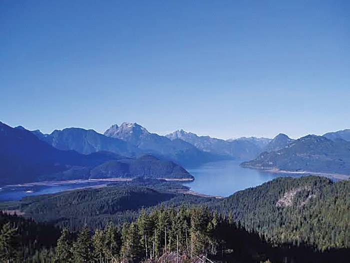 UPDATE: One person dead, one injured after plane crashes at Stave Lake