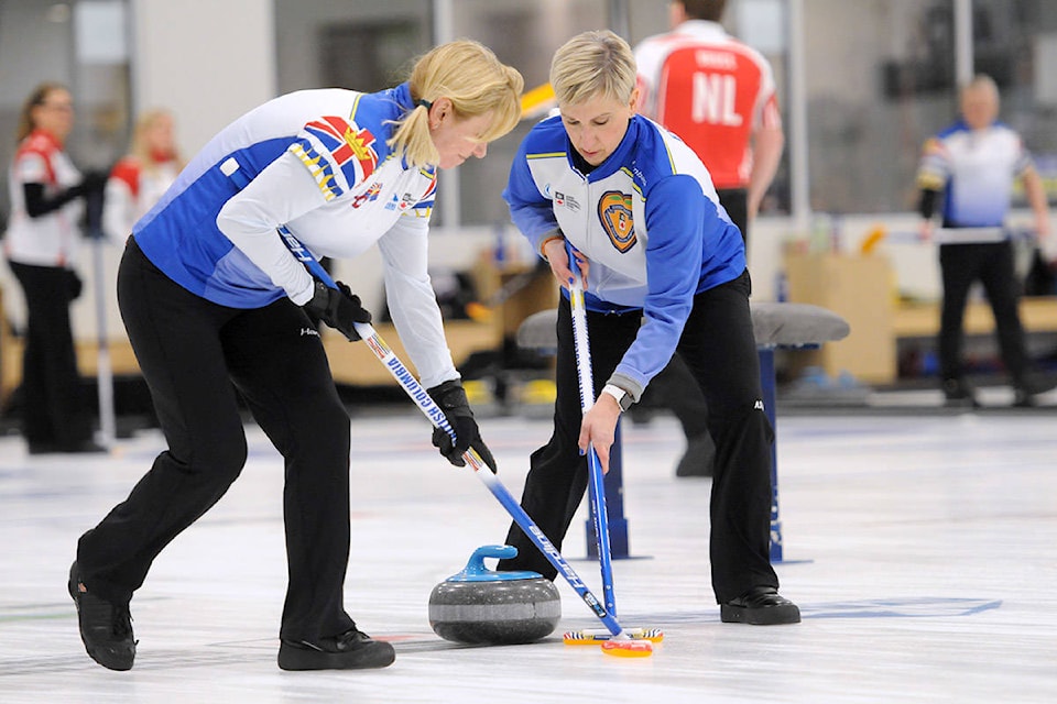 23480150_web1_SeniorCurlingBCWomens7.0324