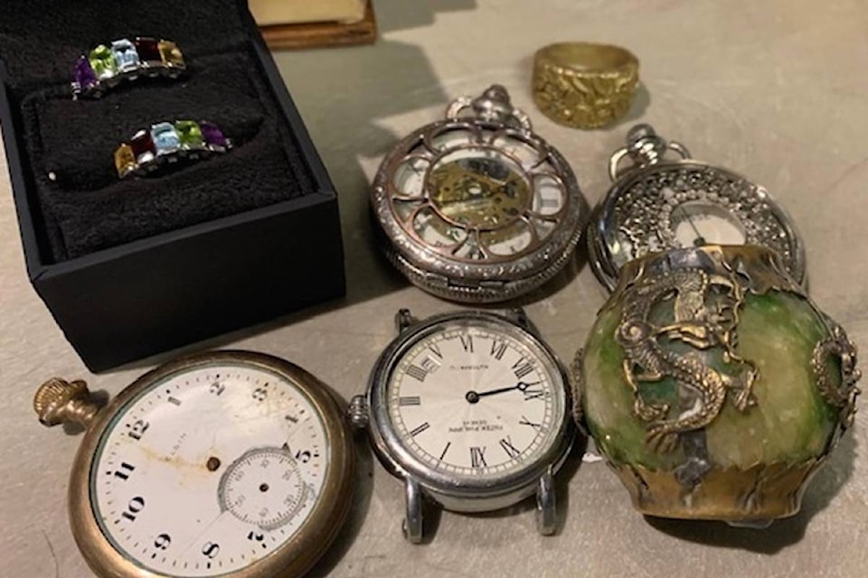 24240240_web1_210216-CPL-RCMP-Rings-Pocketwatches_1