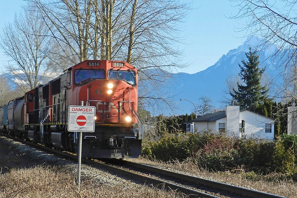 24577759_web1_200617-CPL-CN-railway-trespassing-reminder_1