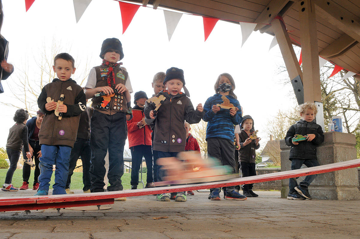 Kids with 6th Chilliwack Beavers and 26th Unsworth Beavers watch the Beaver Buggy races at Gwynne Vaughan Park on Tuesday, April 6, 2021. (Jenna Hauck/ Chilliwack Progress)