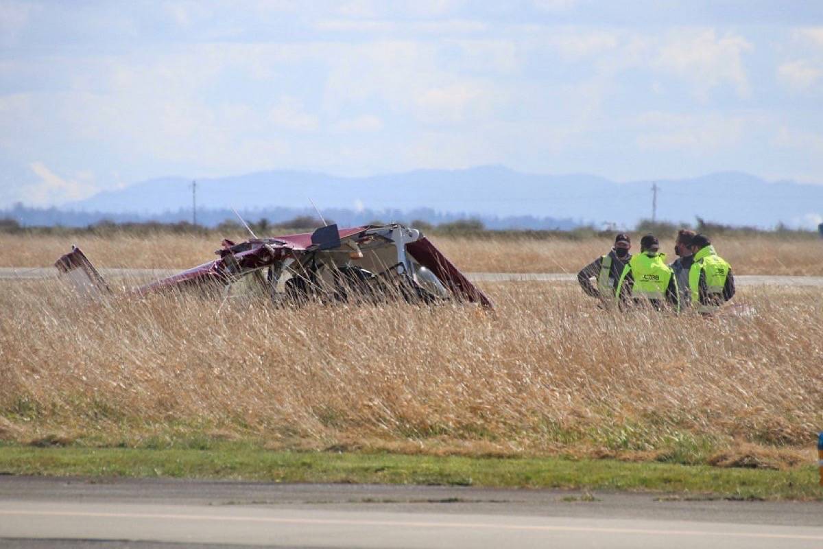 24807869_web1_210415-SUL-BoundaryBay-plane-crash_3