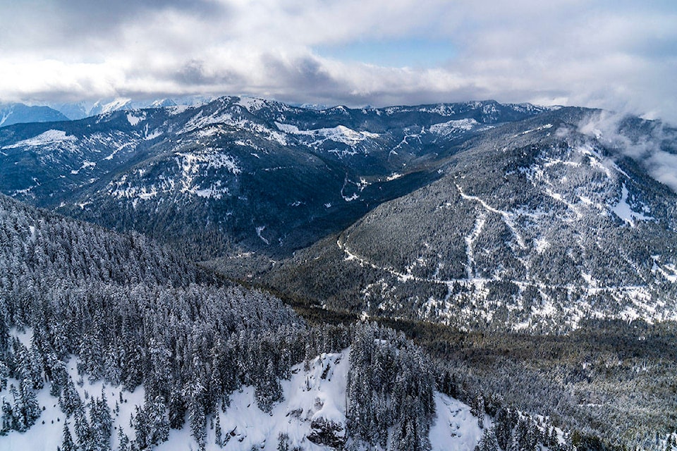 25236090_web1_copy_210412-CPL-All-SeasonResort-Chilliwack-skiresort_4