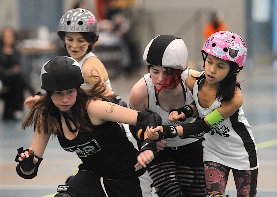 27085074_web1_NWO_Junior_Roller_Derby_Vs_Seattle8.0125