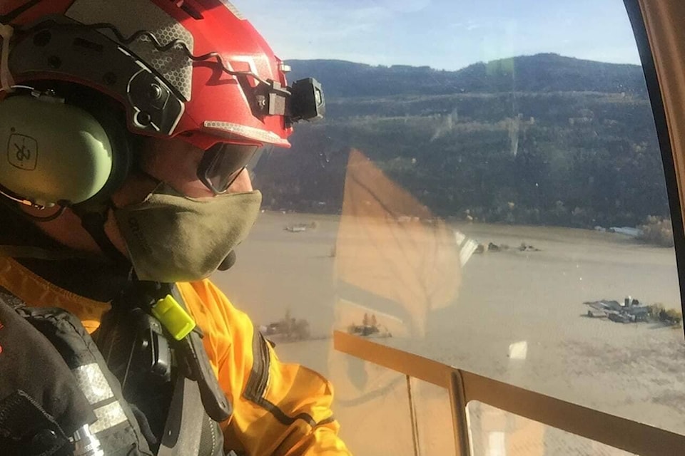 Chilliwack Search and Rescue helping evacuate those stranded from the flooding in the Fraser Valley on Nov. 18, 2021. (Chilliwack SAR photo)