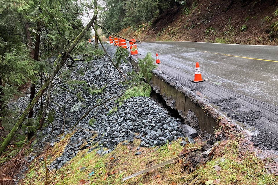 27379420_web1_211201-CPL-ElkViewRoadClosure_1