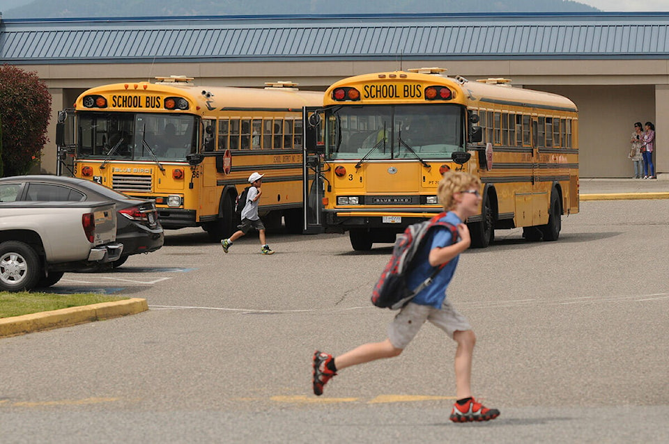 27706818_web1_201128-CPL-COVID-exposures-school-buses-Chilliwack_2