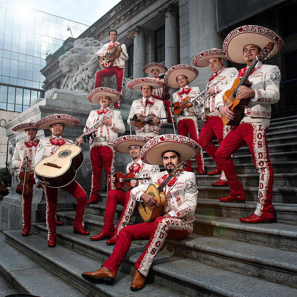 29099586_web1_220511-CPL-Mariachi-Los-Dorados-CCC-May29-VivaMexico_1