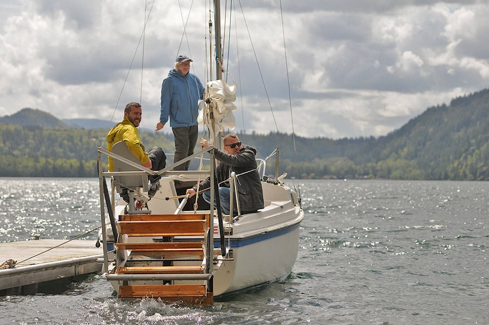 29320971_web1_220601-CPL-Race-To-Alaska-Father-Son-Team-WEB-LionelRandyJensen_3
