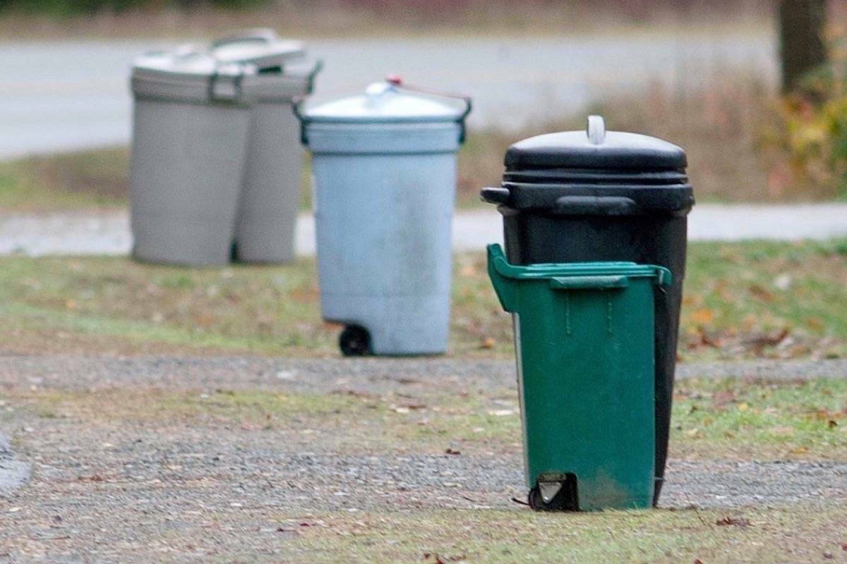 Ladysmith updates garbage bin rules after collection issues