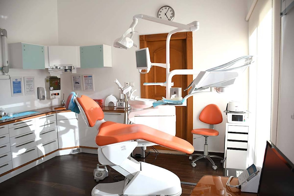 32841425_web1_230601-ABB-Dentist-disciplinary-hearing_1