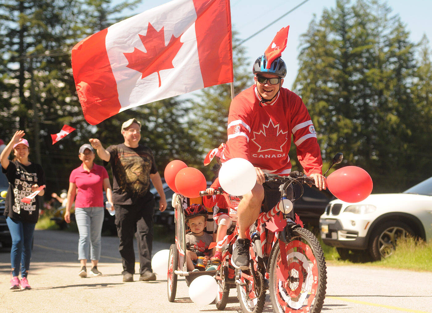 There were about 10 entries in Columbia Valleys Canada Day parade on July 1, 2022. (Jenna Hauck/ Chilliwack Progress)