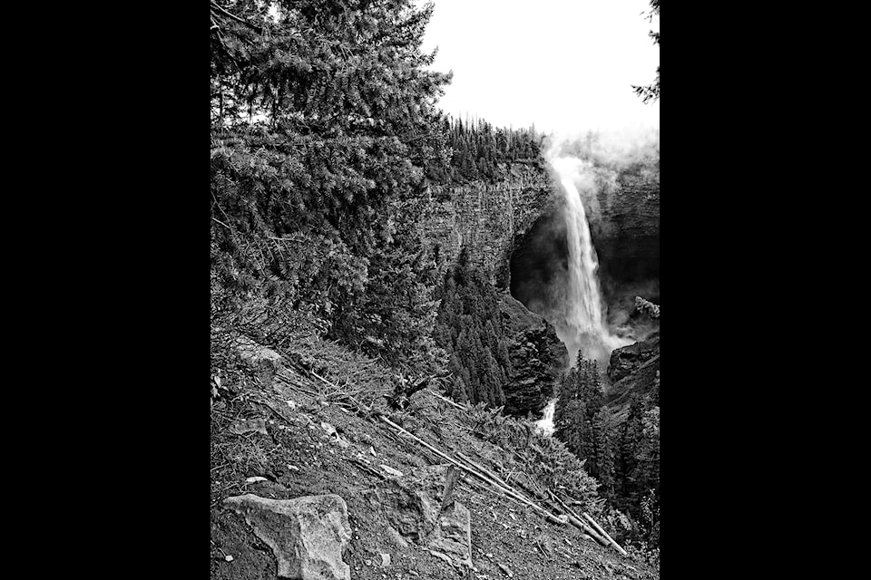 A dramatic photograph of Helmcken Falls from the new viewing platform. 