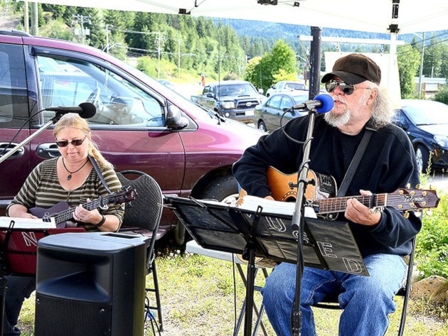 88990clearwaterBuskers0656SharonMeyerVernJohnson