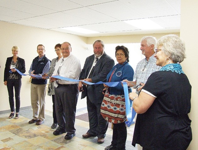9229clearwaterRibbonCut5567CROP
