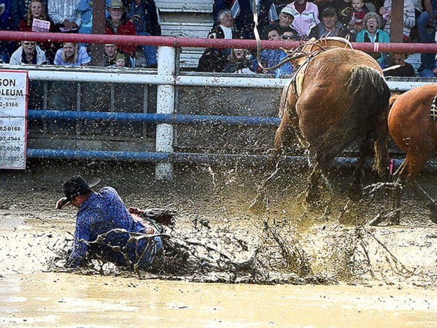 9662clearwaterRodeo3854Muddy