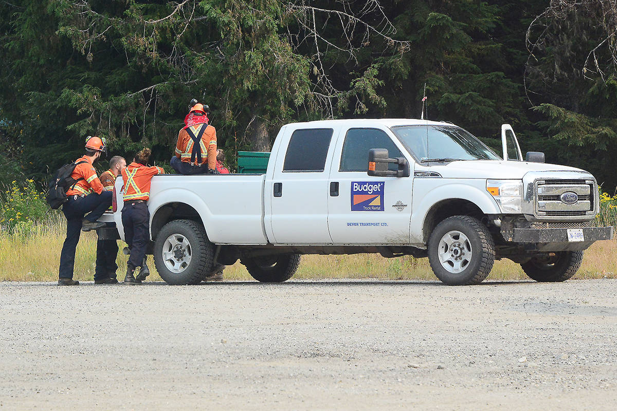 8107849_web1_170817-NTC-AllanCrkFire9334CrewWaits