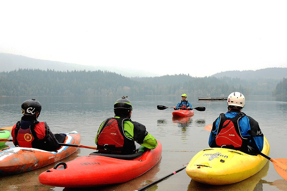 8464396_web1_170914-NTC-KayakCourse9978PaddleSo