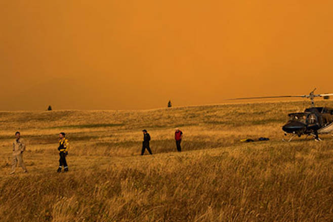 Wildfire spreads in southwestern Alberta