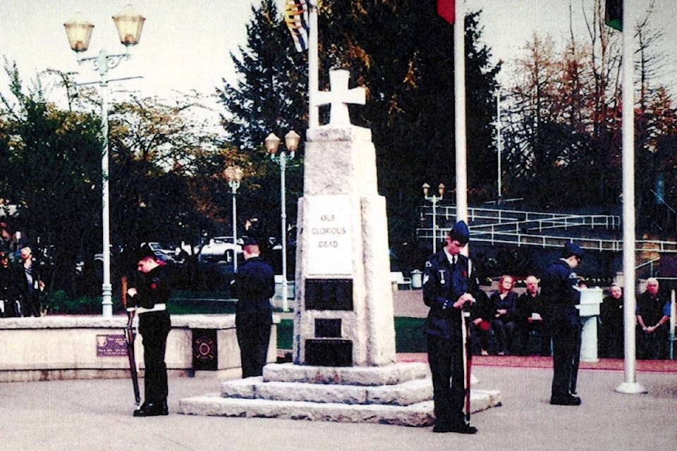 8554297_web1_170918-NTC-M-Cenotaph2