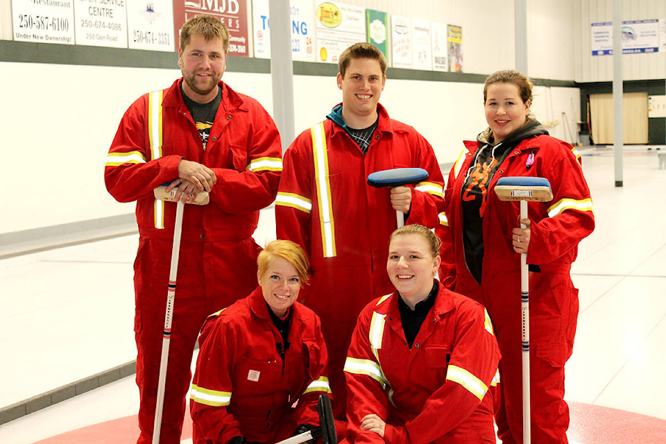 9258746_web1_171109-NTC-LoveLiveBonspiel012