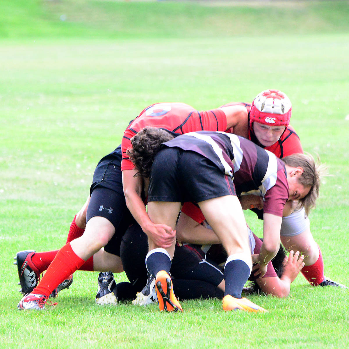 11978237_web1_180524-NTC-Rugby0042Ruck