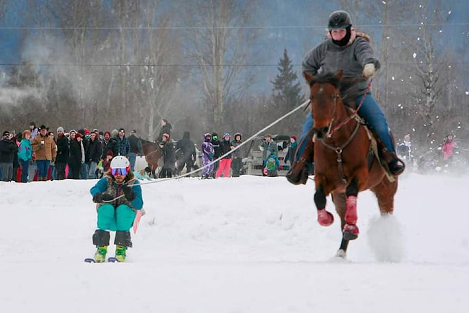 20582701_web1_200220-NTC-skijoring_2