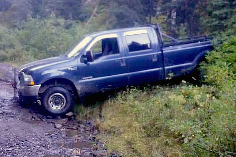 23446228_web1_201126-NTS-StolenTruck-Barriere_2