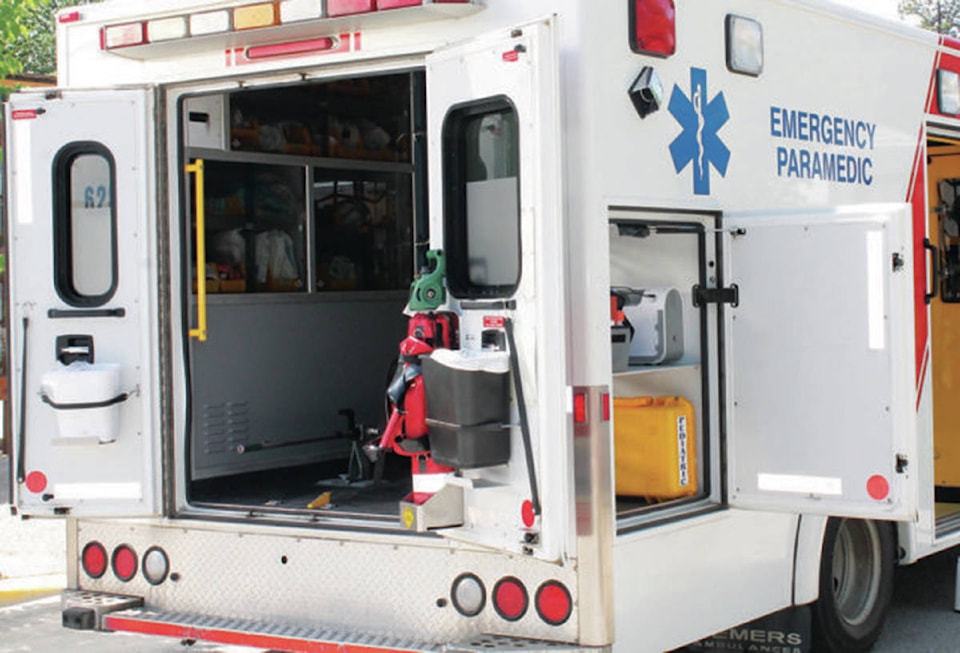 26044202_web1_210712-KDB-NewParamedicUnionAgreement-ambulance_1