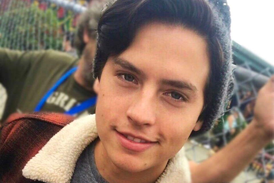 27373063_web1_211201-VNE-ColeSprouse-Fundraiser_1