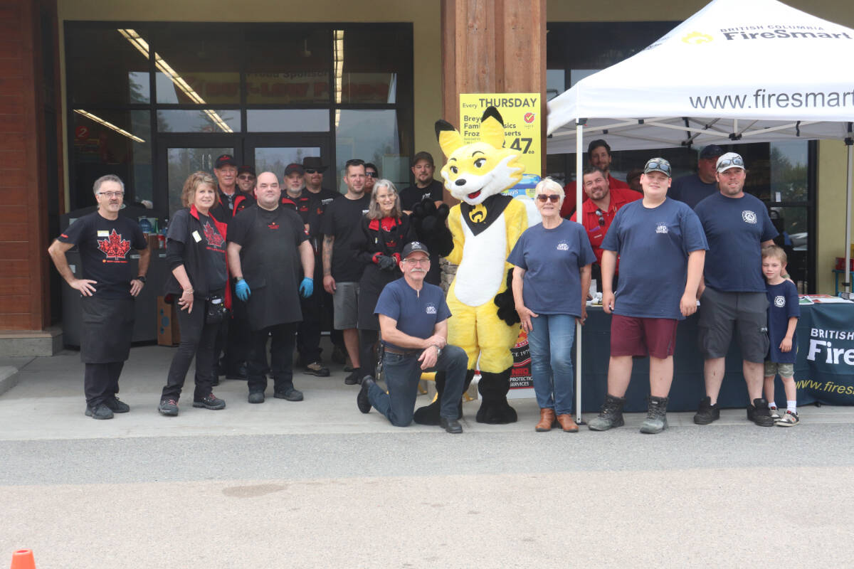 33319124_web1_Rsz-July-15th-fundraiser-Buy-Loww-Foods-staff-and-Volunteer-firefighters