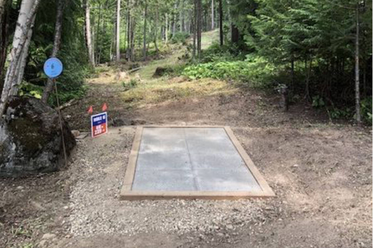 33319221_web1_rsz-Disc-golf-3-358636382_10160090275754965_2395996260536311536_n