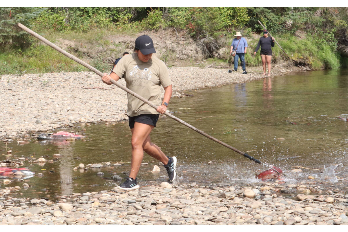 33850083_web1_RSZ-girl-fishing-IMG_9248