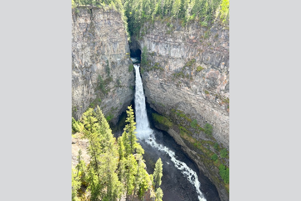 Tourism Wells Gray and B.C. Parks announced the reopening of the Spahats Falls viewing platform on May 23 upon completion of the new viewing platform and trail improvements. 