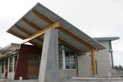 Adams Road Elementary nears completion in late 2010. Heather Harasymow photo.