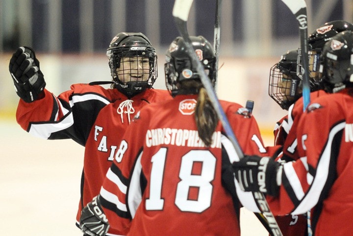 6360surreywHockeyGirlsCheer