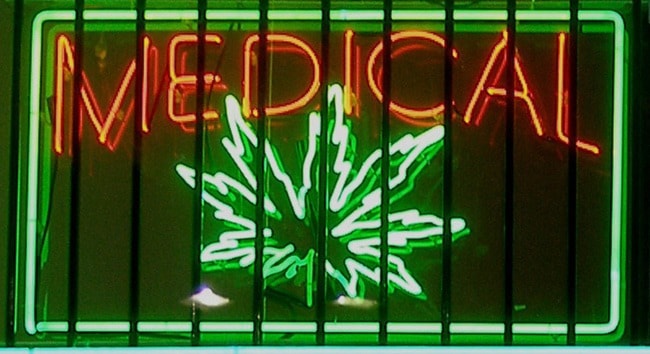 93830cloverdalewMedical-marijuana-sign-WMC