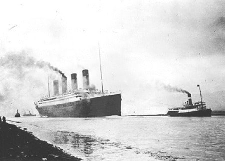 97153cloverdalewRMS_Titanic_sea_trials_April_2-_1912