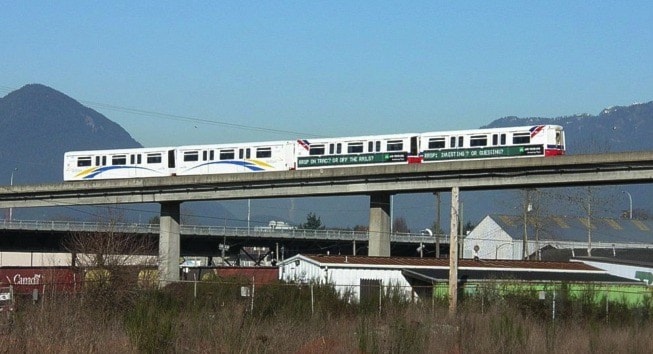 98700surreyskytrain