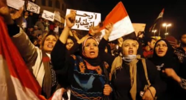 77268BCLN2007egyptprotest-6web