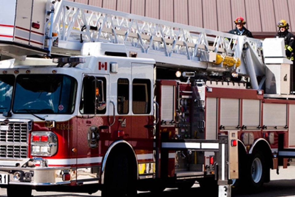 8006949_web1_170807-CLR-M-SurreyFiretruckinfrontofHall_rdax_495x278