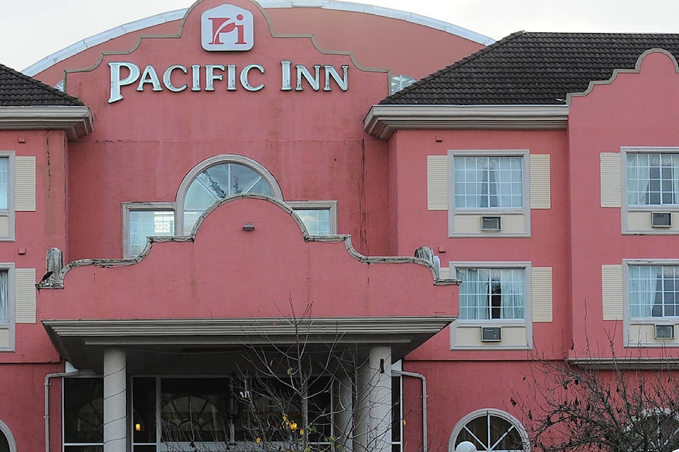 8313680_web1_pacific-inn-exterior