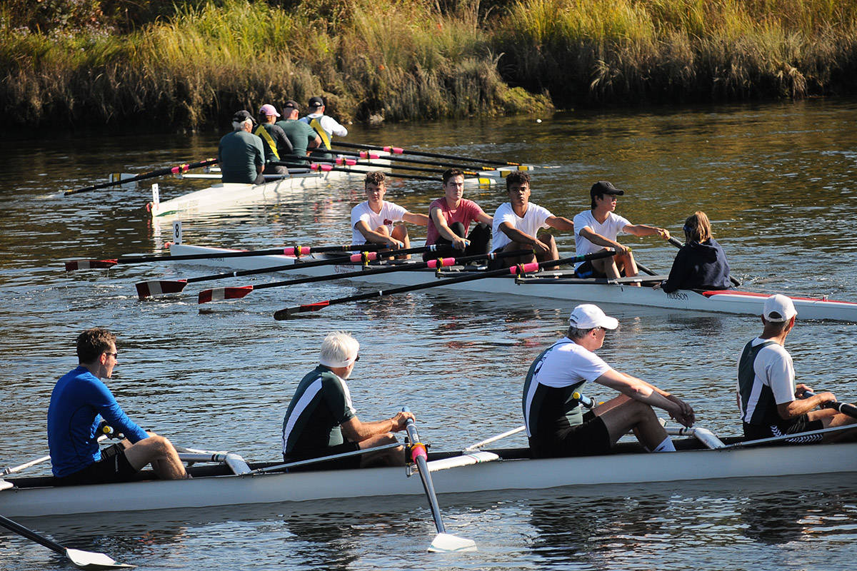 8638264_web1_rowing3