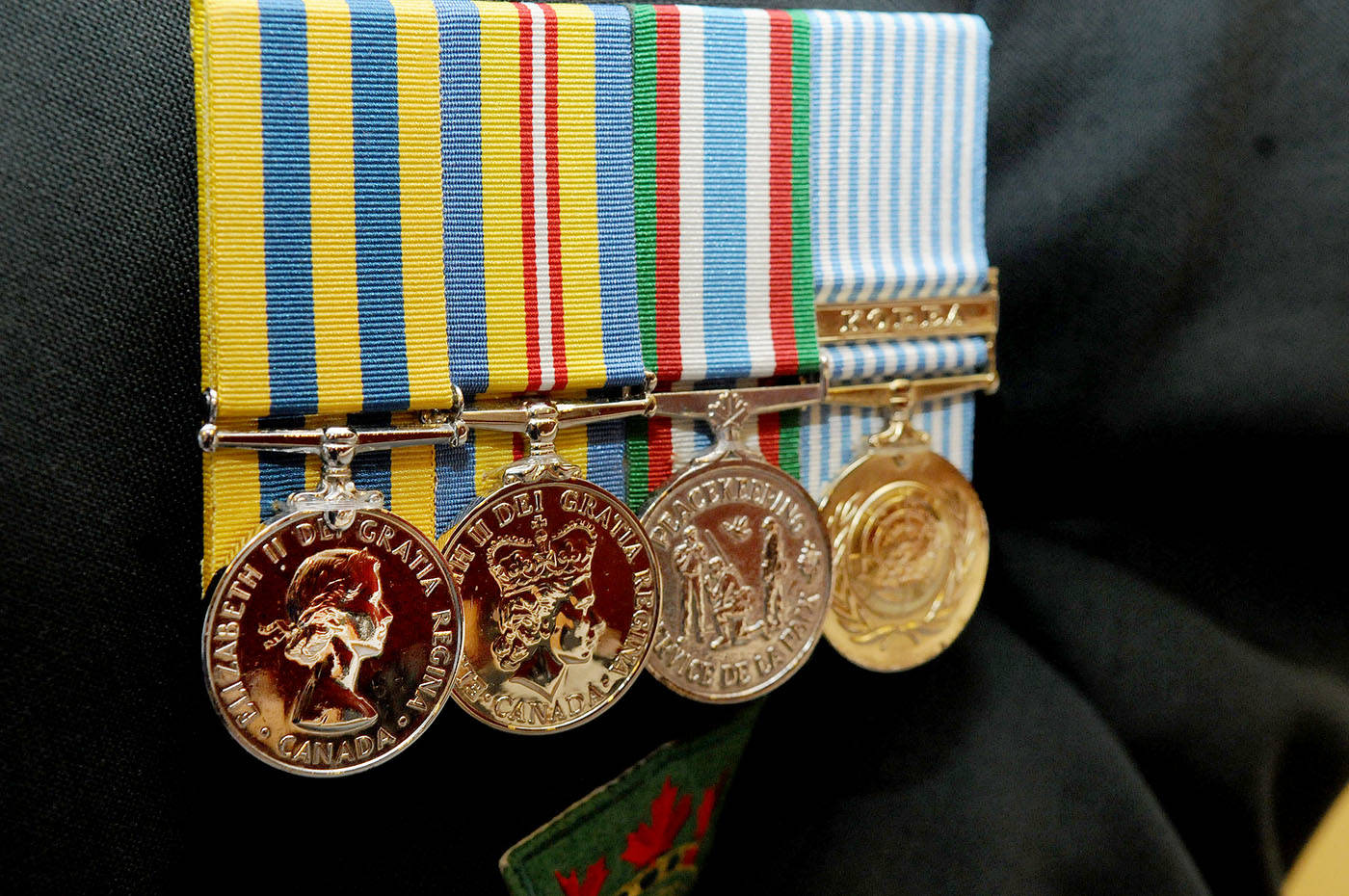 9317525_web1_171115-LAT-koreanwarmedals1