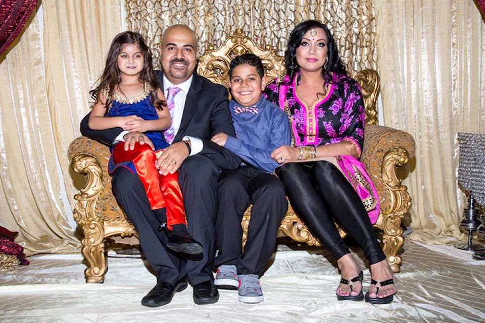 10821291_web1_180302-ABB-Ahuja-family_1