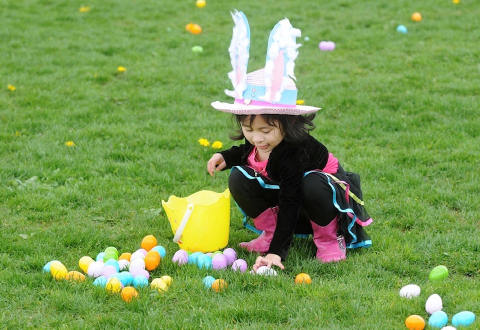 11152644_web1_180326-MRN-M-Easter-Egg-hunt-0420-1c