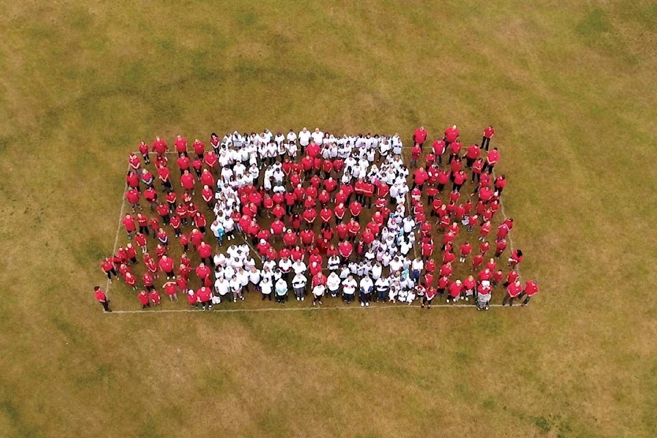 11907901_web1_170918-ECK-M-Canadian-Flag-Eckville-EDITED