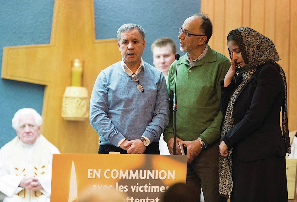 15975944_web1_170201-RDA-Canada-Quebec-Mosque-Shooting-Friends-PIC