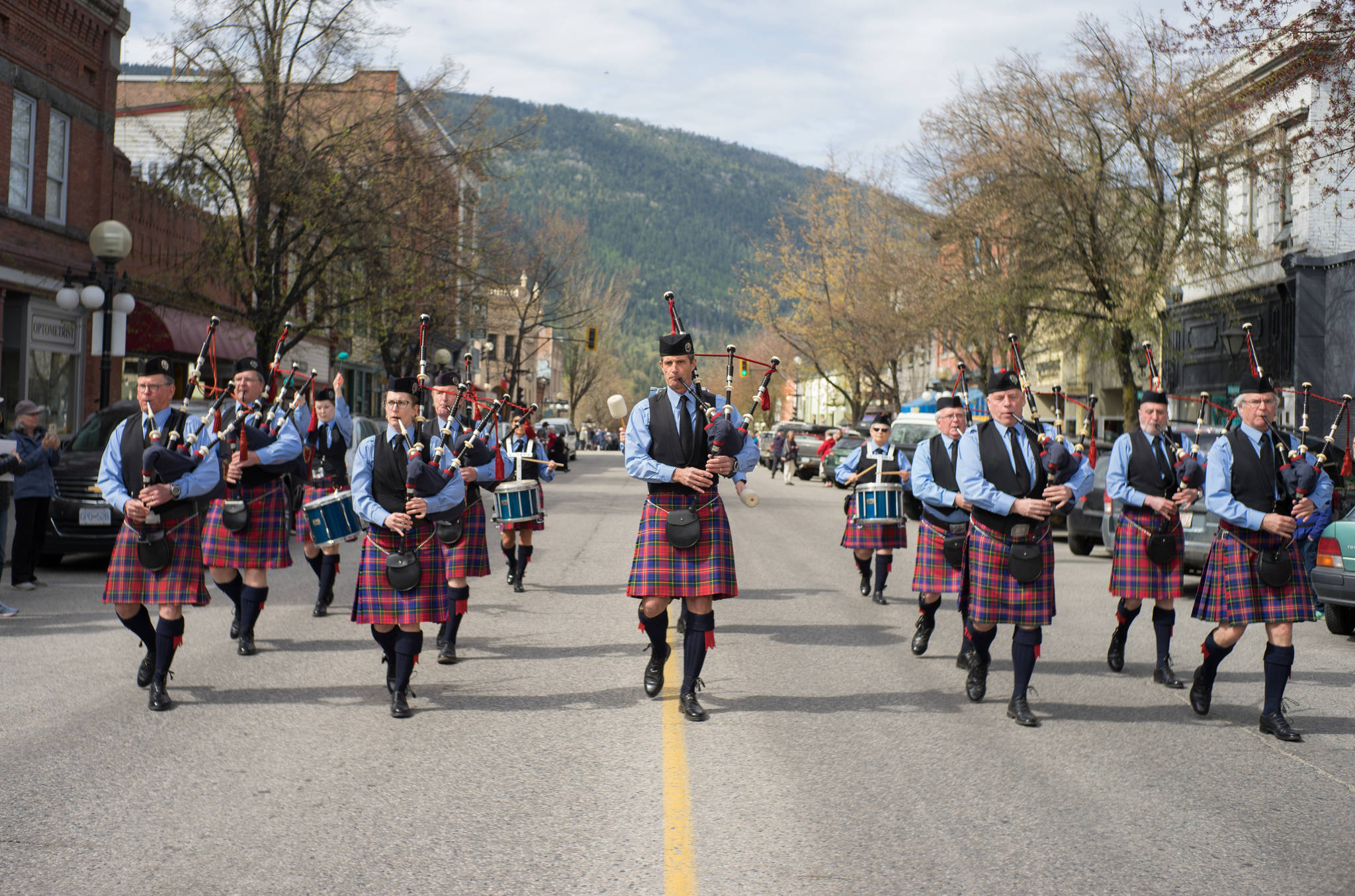 16709616_web1_190209-KWS-PIPEBAND-4